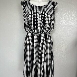 R&M Richards Black and White Sleeveless Midi Sundress